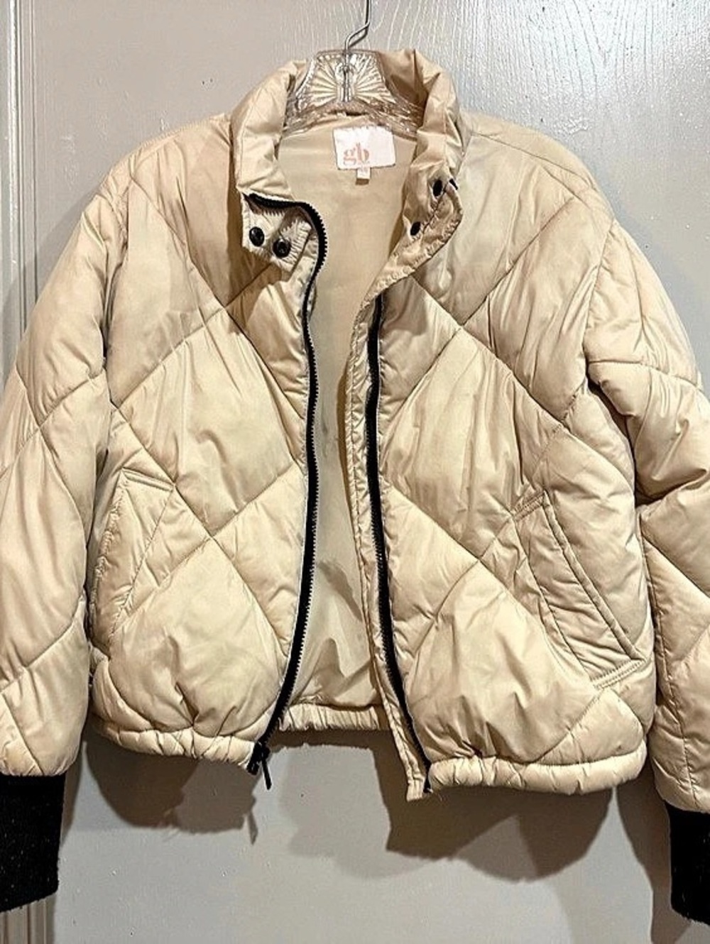 gb Quilted Puffer Jacket in Cream Size Medium Like New